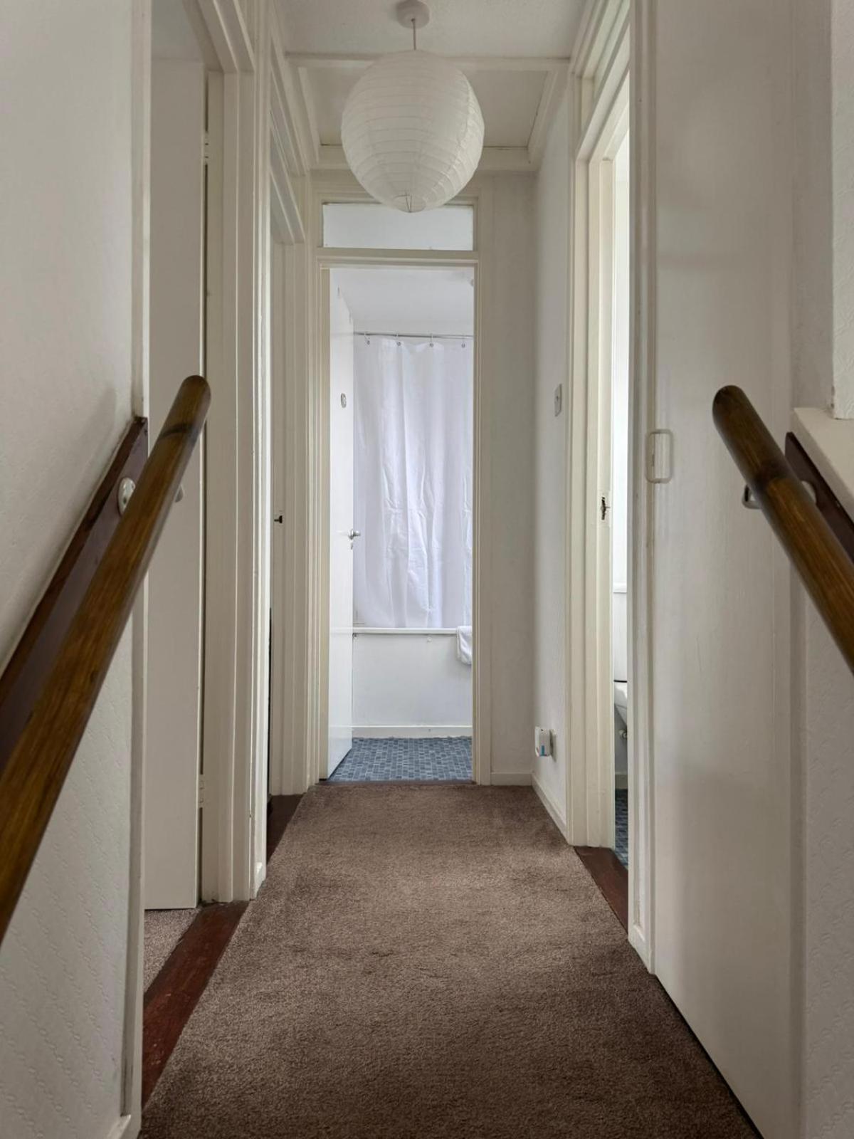 Large 2 Bedroom House Wombridge 外观 照片